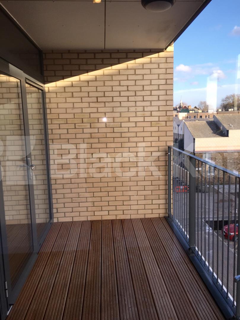 			LET , 1 Bedroom, 1 bath, 1 reception Apartment			 Bramah Road (Oval Quarter), Oval